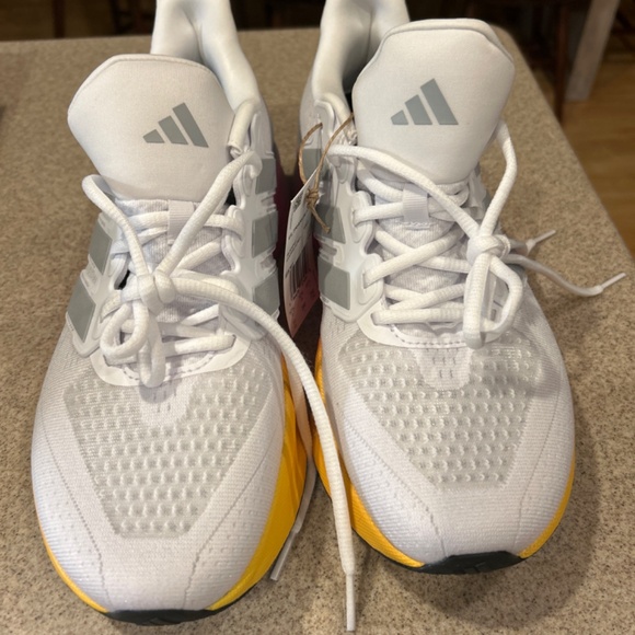 Men’s Adidas Ultra Run 5 - Picture 2 of 3